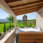 Villa Pleter By Guide *