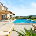 Villa Pleter By Guide Ruzic