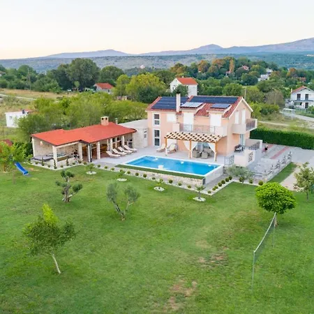 Pleter By Guide Vila *