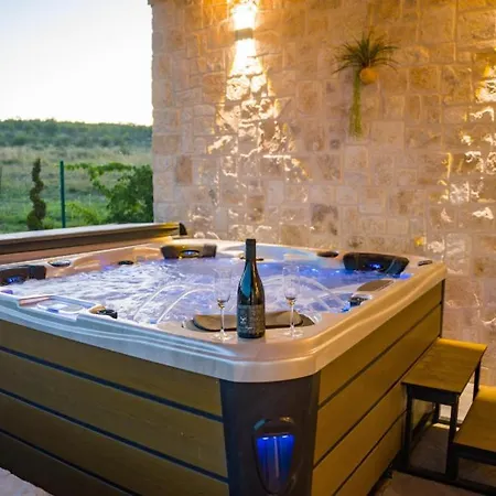 Villa Pleter By Guide *