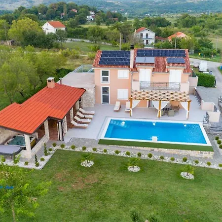 Villa Pleter By Guide *