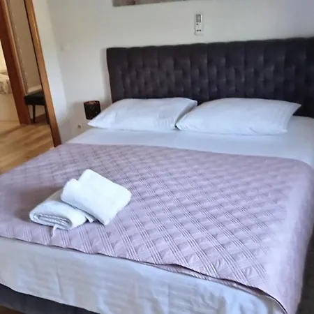 Villa Pleter By Guide *