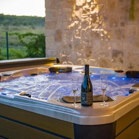 Vila Pleter By Guide Otavice