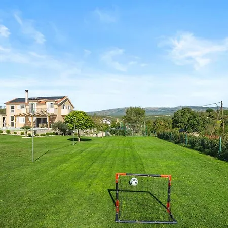 Vila Pleter By Guide *