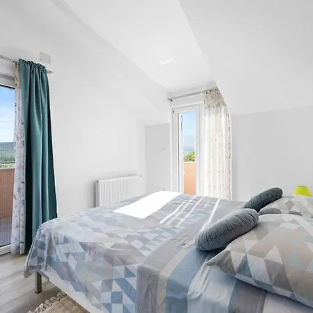 Pleter By Guide Vila *