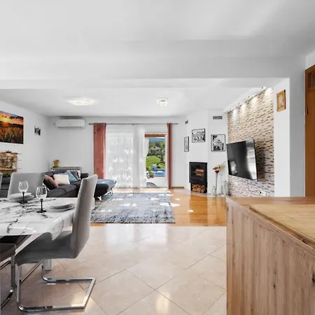 Pleter By Guide Villa *