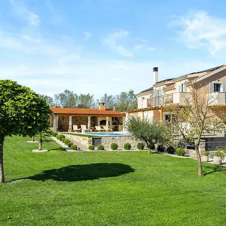 Pleter By Guide Villa *