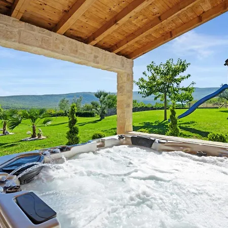 Villa Pleter By Guide