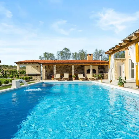 Villa Pleter By Guide Otavice