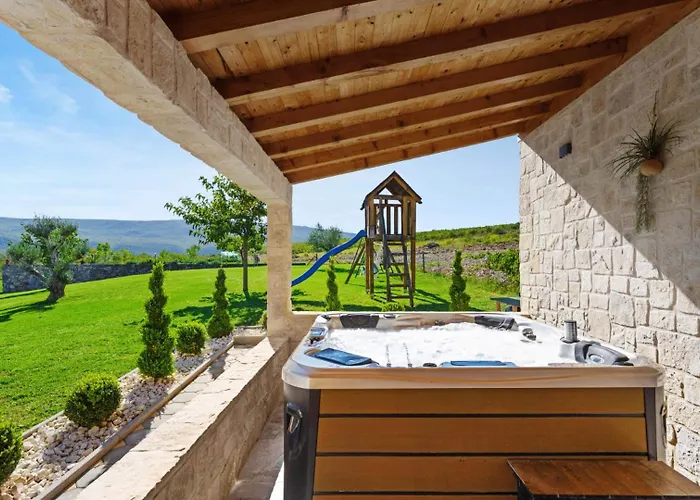 Villa Pleter By Guide *