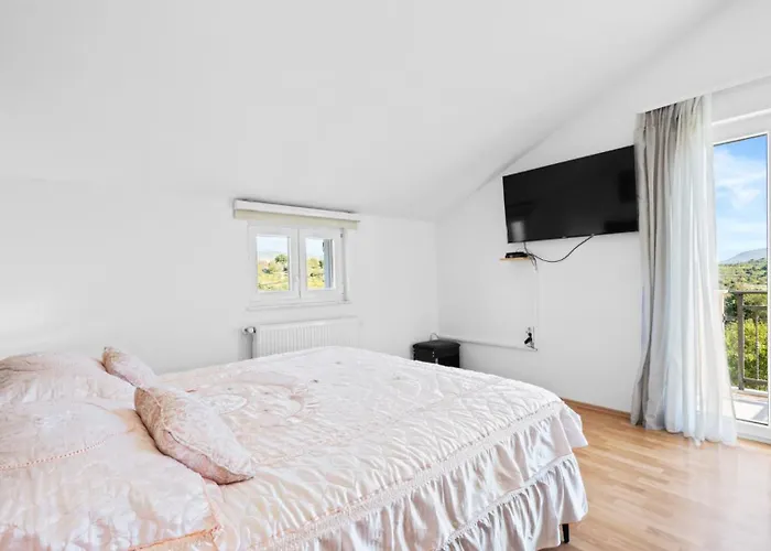 Pleter By Guide Otavice