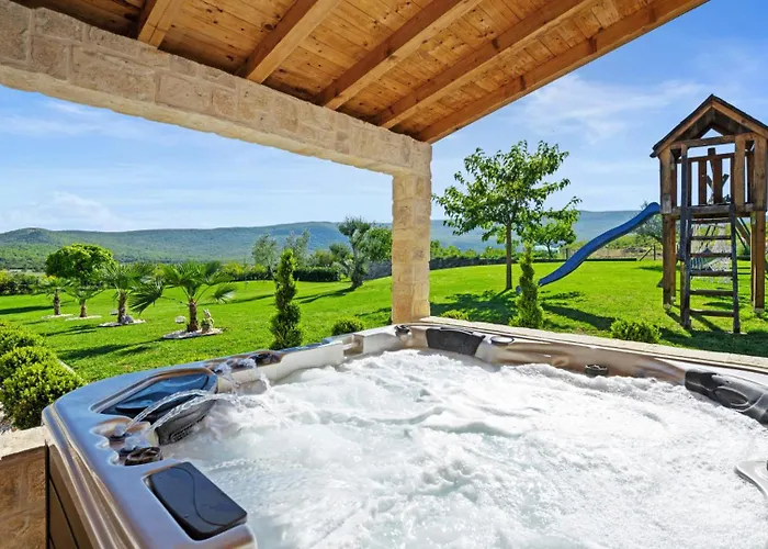 Villa Pleter By Guide