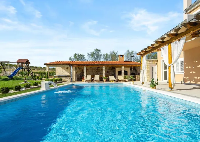 Villa Pleter By Guide Otavice